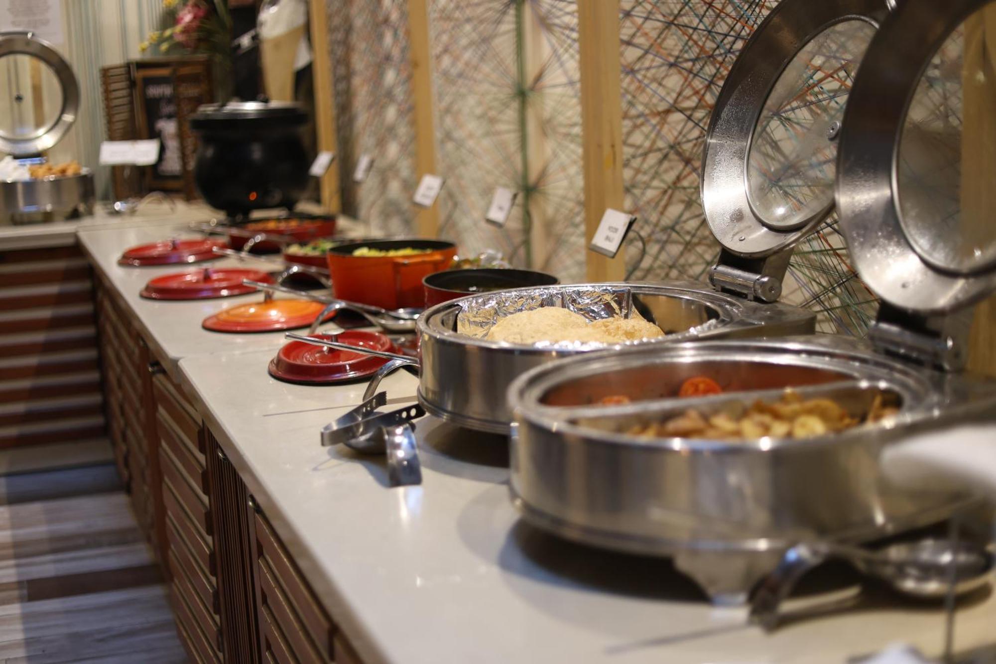 Hotel Willow Banks - Boutique 4 Star Hotel On The Mall Road Shimla Bagian luar foto