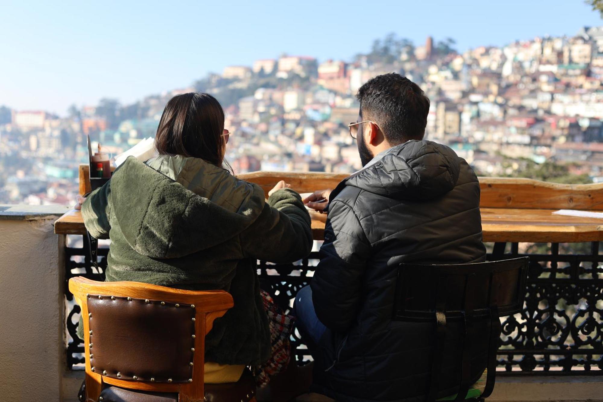 Hotel Willow Banks - Boutique 4 Star Hotel On The Mall Road Shimla Bagian luar foto